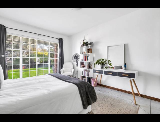 4 BEDROOM HOUSE FOR SALE IN LINDEN